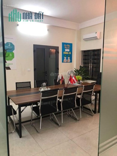 Cho Thuê nhà Phạm Văn Đồng 100m2  5 Tầng 25tr/th Bắc Từ Liêm.0966931622