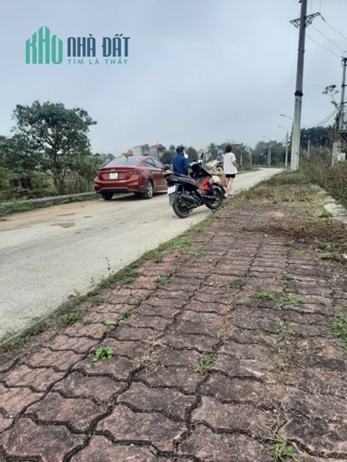Chị của em cần tiền nên bán 99m2 đất dãn dân đa gạo Linh sơn - sát quốc lộ 21 giá đầu tư chưa đến 2