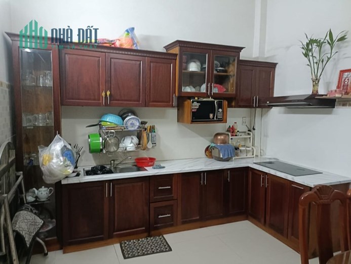 Bán nhà mặt tiền đường số 13 phường Bình Hưng Hòa A 4.2x17 đúc 4 tấm nhà đẹp giáp Tân Phú.