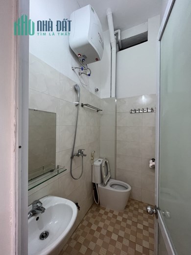 CHÍNH CHỦ CHO THUÊ NHÀ 3 TẦNG NHÀ SỐ 4 NGÕ 121 ĐƯỜNG QUAN HOA, CẦU GIẤY, HÀ NỘI