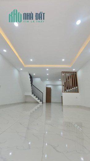 Sát Hẻm Xe Tải - Ngay Cầu Vượt Nguyễn Oanh - 2 Tầng, 49m2, Ngang 5m - Giá 5.74 Tỷ