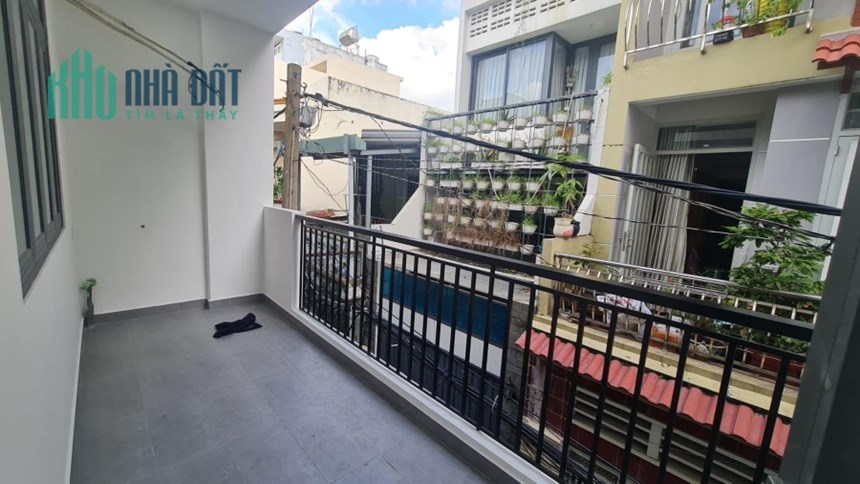 Sát Hẻm Xe Tải - Ngay Cầu Vượt Nguyễn Oanh - 2 Tầng, 49m2, Ngang 5m - Giá 5.74 Tỷ