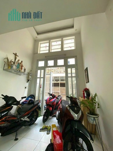 BÁN NHÀ BÀ HẠT ( QUẬN 10 ) - DT 3.2 x 11m => GIÁ GẦN 5 TỶ