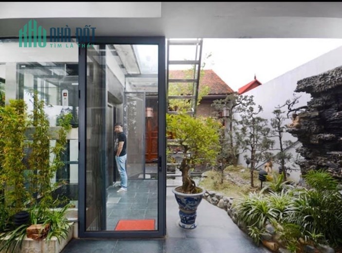 MẶT PHỐ, THANG MÁY, Xuân Diệu 295m x 6 tầng, MT 7 m, giá 190 tỷ.