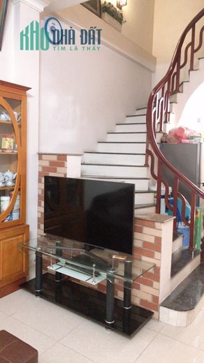 Gia đình cần bán căn nhà 3 tầng đẹp tại ngõ 401 Xuân Đỉnh - Q. Bắc Từ Liêm - HN.
