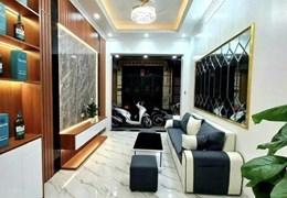 Cần tiền trả nợ đầu tư thua lỗ em cần bán gấp căn nhà gia đình 34m2 giá 4.35 tỷ