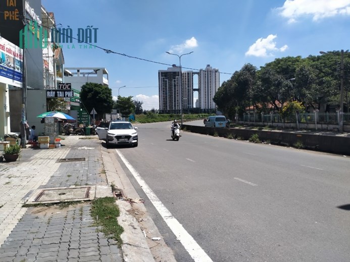 Chính chủ cho thuê mặt bằng tiện kinh doanh ngay đường Liên Phường