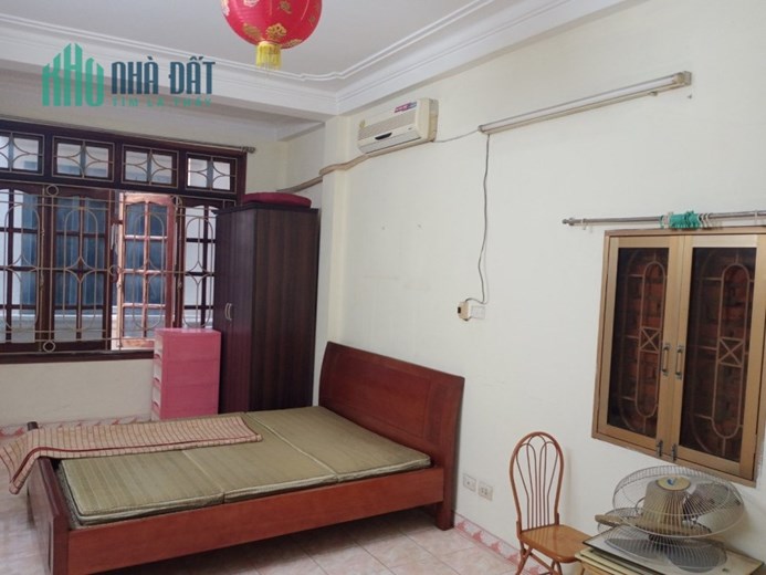 CHO THUÊ NHÀ NGUYÊN CĂN NGÕ 1 KHÂM THIÊN ĐỐNG ĐA Hà Nội. 40m2 mặt tiền 3,7m