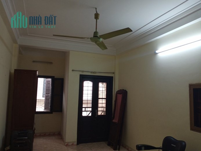 CHO THUÊ NHÀ NGUYÊN CĂN NGÕ 1 KHÂM THIÊN ĐỐNG ĐA Hà Nội. 40m2 mặt tiền 3,7m