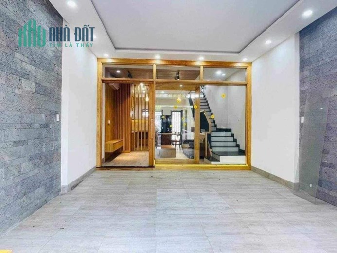 CHO THUÊ NHÀ NGUYÊN CĂN FULL NỘI THẤT CAO CẤP 5PN KHU PHẠM VĂN ĐỒNG (English Below)