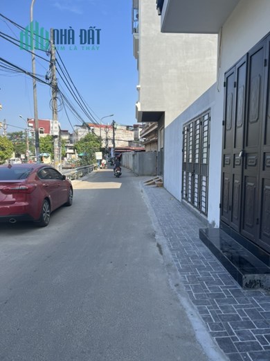 Bán nhà xây mới hoàn thiện full nội thất ngay mặt đường Thích Trí Hải ô tô đỗ tận cửa đẹp nhất Hải