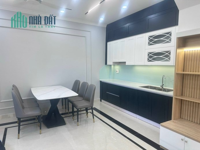 Bán nhà xây mới hoàn thiện full nội thất ngay mặt đường Thích Trí Hải ô tô đỗ tận cửa đẹp nhất Hải