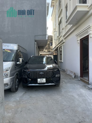 Bán nhà xây mới hoàn thiện full nội thất ngay mặt đường Thích Trí Hải ô tô đỗ tận cửa đẹp nhất Hải