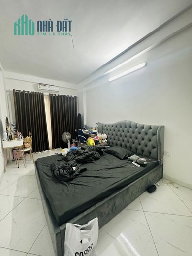 Bán nhà Cổ Nhuế 32m2 - 6 tầng 3 ngủ - mới đẹp chỉ hơn 3 tỷ