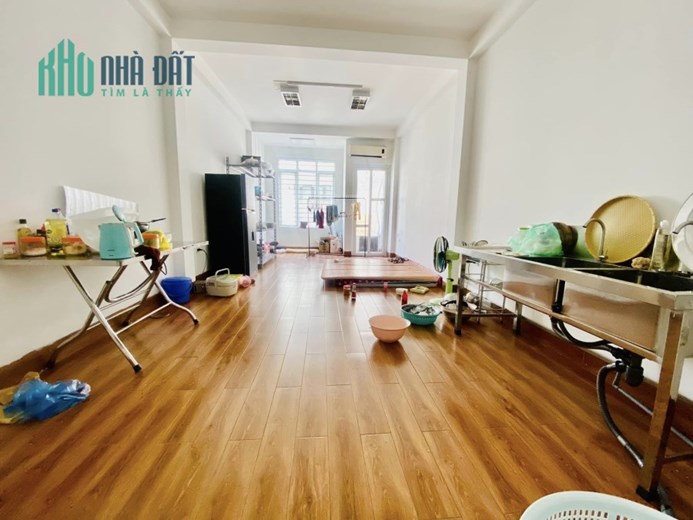 💥KỊCH ĐỘC💥P/Lô Ô tô tránh Pháo Đài Láng 50m 6T KD, ô chờ Thang máy 15.8 tỷ