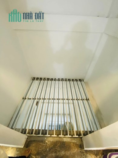 💥KỊCH ĐỘC💥P/Lô Ô tô tránh Pháo Đài Láng 50m 6T KD, ô chờ Thang máy 15.8 tỷ