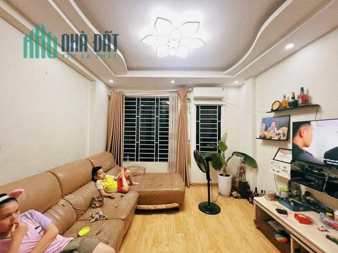 Bán Nhà Phố Tú Mỡ 40/42m2 x 5 tầng, 5 phòng ngủ khép kín, có thể cải tạo được 3 phòng nữa thành