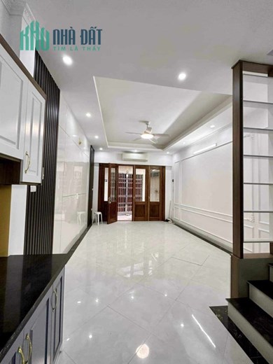 Bán nhà Đẹp, mới, Minh Khai Hai Bà Trưng 38m 5T MT4.2m. Ngõ thông, gần oto. 4.8 tỷ