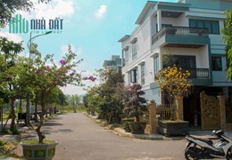 Giảm 2 tỷ! Bán Căn nhà 3 tầng 120m2, MT 6m, view công viên thoáng mát, cạnh sông. Giá 2,x tỷ