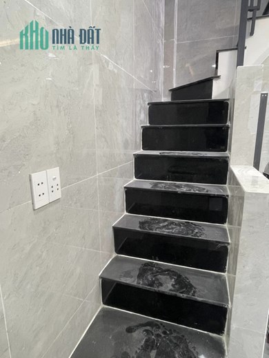CÁCH MẶT TIỀN ĐƯỜNG AN DƯƠNG VƯƠNG 20M - HẺM THÔNG TỨ TUNG - NHÀ MỚI MUA Ở NGAY - chỉ 2 TỶ