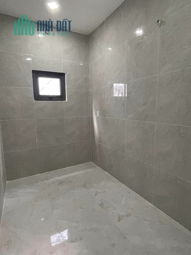 CÁCH MẶT TIỀN ĐƯỜNG AN DƯƠNG VƯƠNG 20M - HẺM THÔNG TỨ TUNG - NHÀ MỚI MUA Ở NGAY - chỉ 2 TỶ