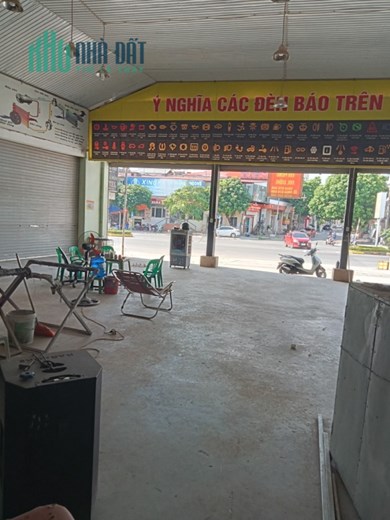 Cho xuê mặt bằng 300m2 mặt đường Nguyễn Tất Thành, Vĩnh Yên.