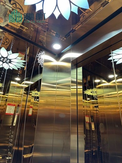 Bán nhà view Hồ Tây Võng Thị thông Trích Sài.82m.17.8 tỷ