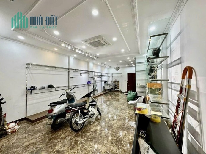 Bán nhà view Hồ Tây Võng Thị thông Trích Sài.82m.17.8 tỷ