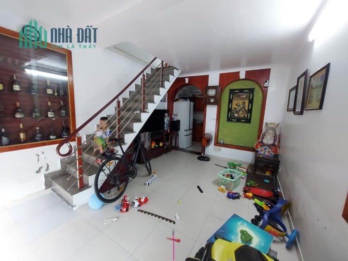 Bán nhà mặt đường Nguyễn Văn Hới - Cát Bi, 32m 2 tầng kinh doanh đẹp, GIÁ 1.65 tỉ