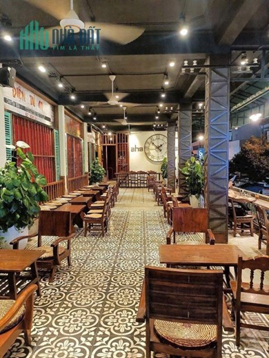 Cho thuê nhà 3 tầng hai mặt tiền đường Lê Đình Dương sát CẦU RỒNG. - ĐẸP