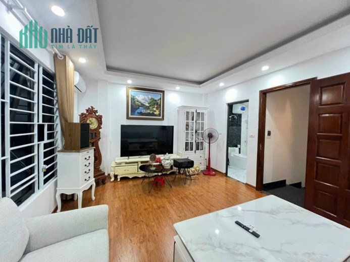 Cần tiền bán gấp nhà ô tô đỗ.100m.17 tỷ.khu Vip quận Ba đình.