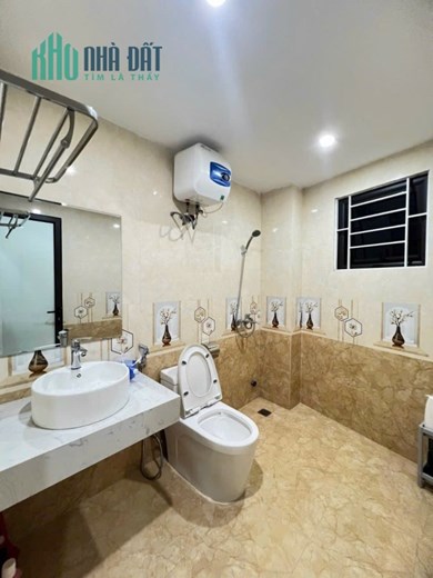 Cần tiền bán gấp nhà ô tô đỗ.100m.17 tỷ.khu Vip quận Ba đình.