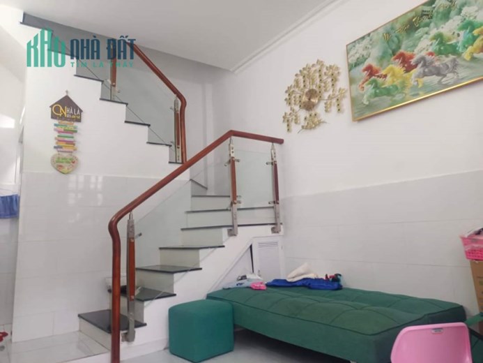 NGAY HIỆP BÌNH CHÁNH- NHÀ CẤP 4 GẦN TRUNG GAMY MUA SẮM GIGAMALL-THỦ ĐỨC - GIÁ 2,3 TỶ- CÒN THƯƠNG