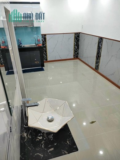 Chuyển công tác tỉnh, bán nhanh nhà Quận 10, 42m2, nhà đẹp, chỉ 4 tỷ 200