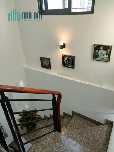 Chuyển công tác tỉnh, bán nhanh nhà Quận 10, 42m2, nhà đẹp, chỉ 4 tỷ 200