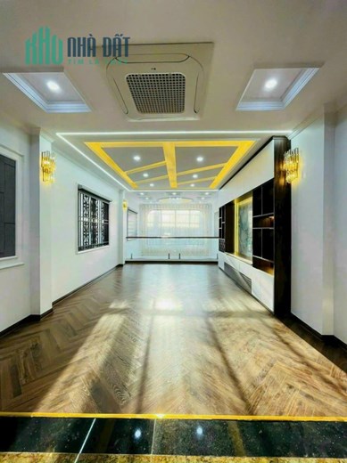Bán gấp nhà 3 tầng  Giang Biên -Long Biên  75m2- 7.1 tỷ   không gian thoáng mát, ăn sinh tốt.