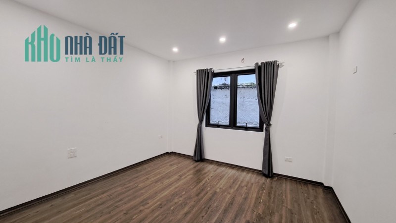 Giảm 800tr.Bán nhà Bồ Đề,Long Biên 53m2,5 tầng,Mt4m,gần phố giá 6.2 tỷ