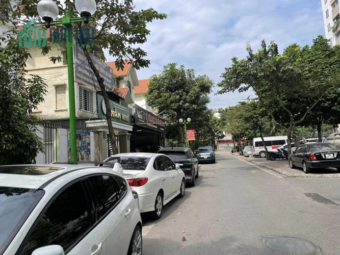 Biệt Thự Đơn Lập Linh Đàm 180m2, 4 Tầng, MT 10m, Ô Tô Tránh – Kinh Doanh Giá 29,x tỷ