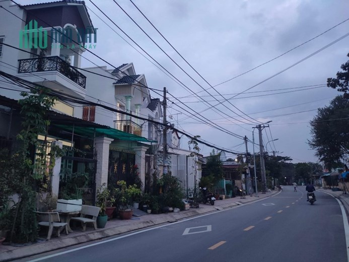 Nhà Đẹp 108m2 có 5,3 tỷ Nguyễn Thị Sáu Thới Tam Thôn Hóc Môn tphcm