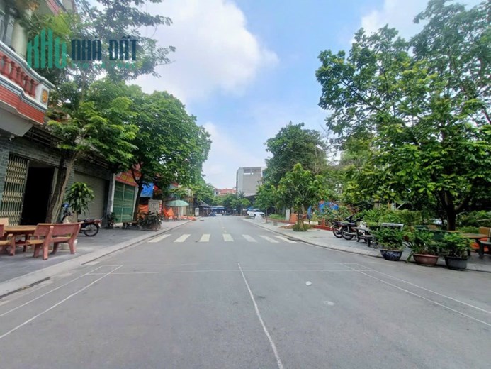 🌍  Diện tích 120/m mặt tiền 5 m  giá nhỉnh 2 tỷ 
Khu phố Phù Khê Thành phố Từ Sơn (còn thương