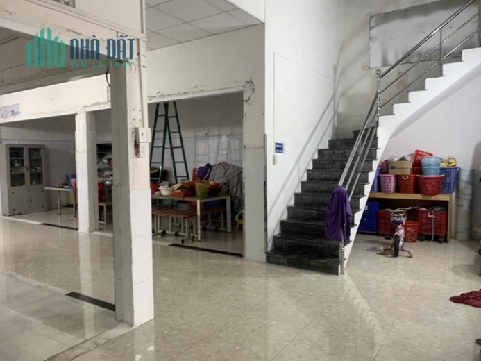 Nhà Vị Trí Tuyệt VIP Phan Văn Hớn,DT 300m, 8,5 mx35m, Chỉ 9,5 tỷ, Bà Điểm, Hóc Môn.
