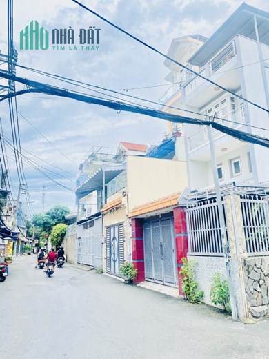 bán nhà ngộp bank nặng - Nguyễn Văn Lượng 55m 2tấm 5.5 x 15 giá 4.4 tỷ Phường 16 Gò Vấp