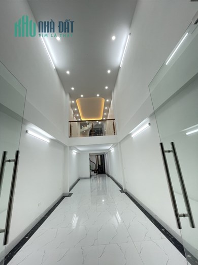 CHÍNH CHỦ TÔI CẦN BÁN NHÀ 100M2 MẶT NGÕ 154 NGỌC LÂM LONG BIÊN HÀ NỘI