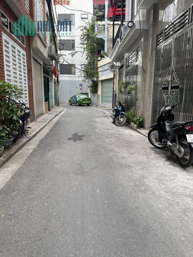 LÔ ĐẤT NGÔ GIA TỰ, GẦN PHỐ - NGÕ OTO THÔNG, DỪNG ĐỖ VÀO NHÀ. TIỆN ÍCH BẠT NGÀN