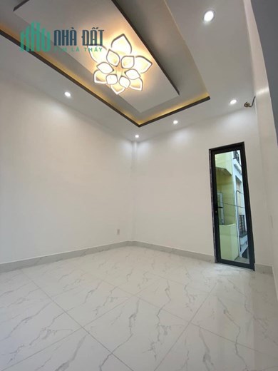 Bán nhà Quận 8 - Nhà đẹp Mặt tiền Kinh Doanh Dạ Nam - Có thu nhập cao ổn định