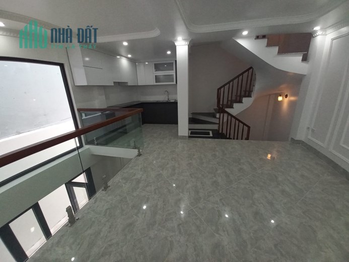 Bán nhà mới Ngọc Thụy, Long Biên, 50m x 6 tầng, ô tô, thang máy, 7 tỷ 2