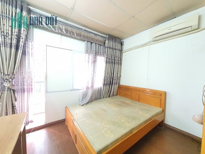 Bán CHCC Tây Kết, Hai Bà Trưng, DTSD 80m², tầng 3, thoáng, giá 2.7 tỷ. LH: 0366051369