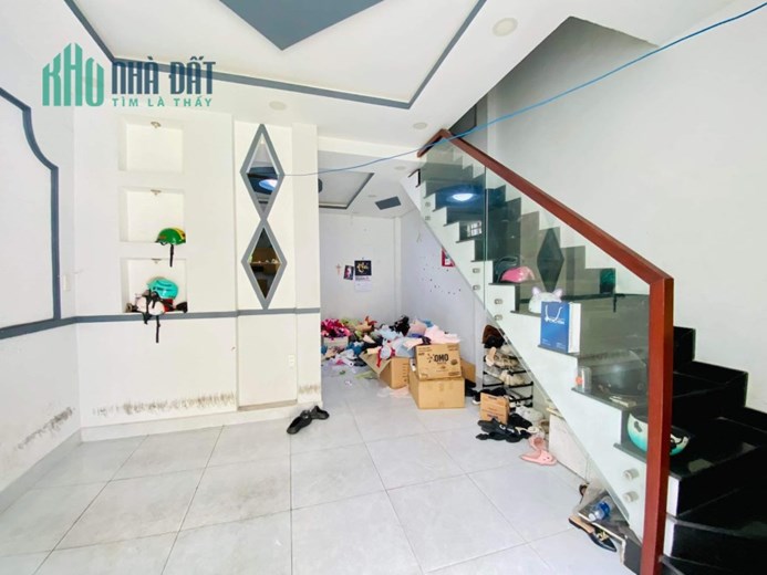 NHA QUAN TÂN PHÚ - HẺM THÔNG - 48M2 LẦU ĐÚC - NGAY KHU CHỢ VẢI