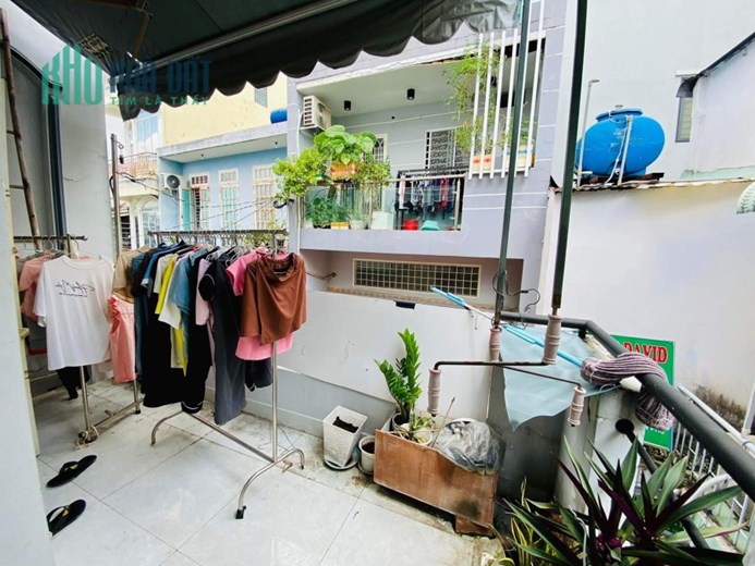 NHA QUAN TÂN PHÚ - HẺM THÔNG - 48M2 LẦU ĐÚC - NGAY KHU CHỢ VẢI