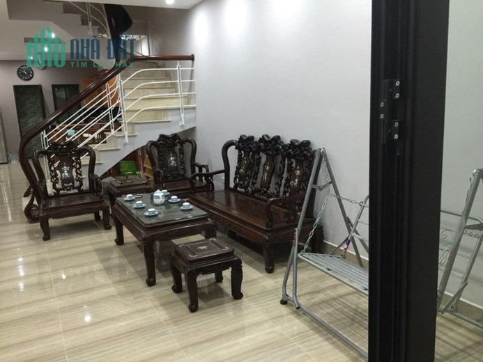 Bán nhà ngõ 192  Lê Trọng Tấn 70m x 3 tầng, mt: 4m chỉ 8 tỷ, ngõ thông thoáng rộng đẹp